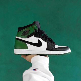 Happy St. Patrick's Day 🍀 Is it time for Jordan to Remaster "Celtics" 1s?
#NiceKicks 📸@OldManAlan @Jordan1Club